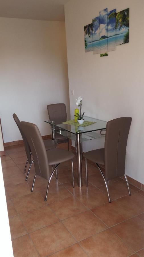 Appartement With Pool Petra & Sanja *